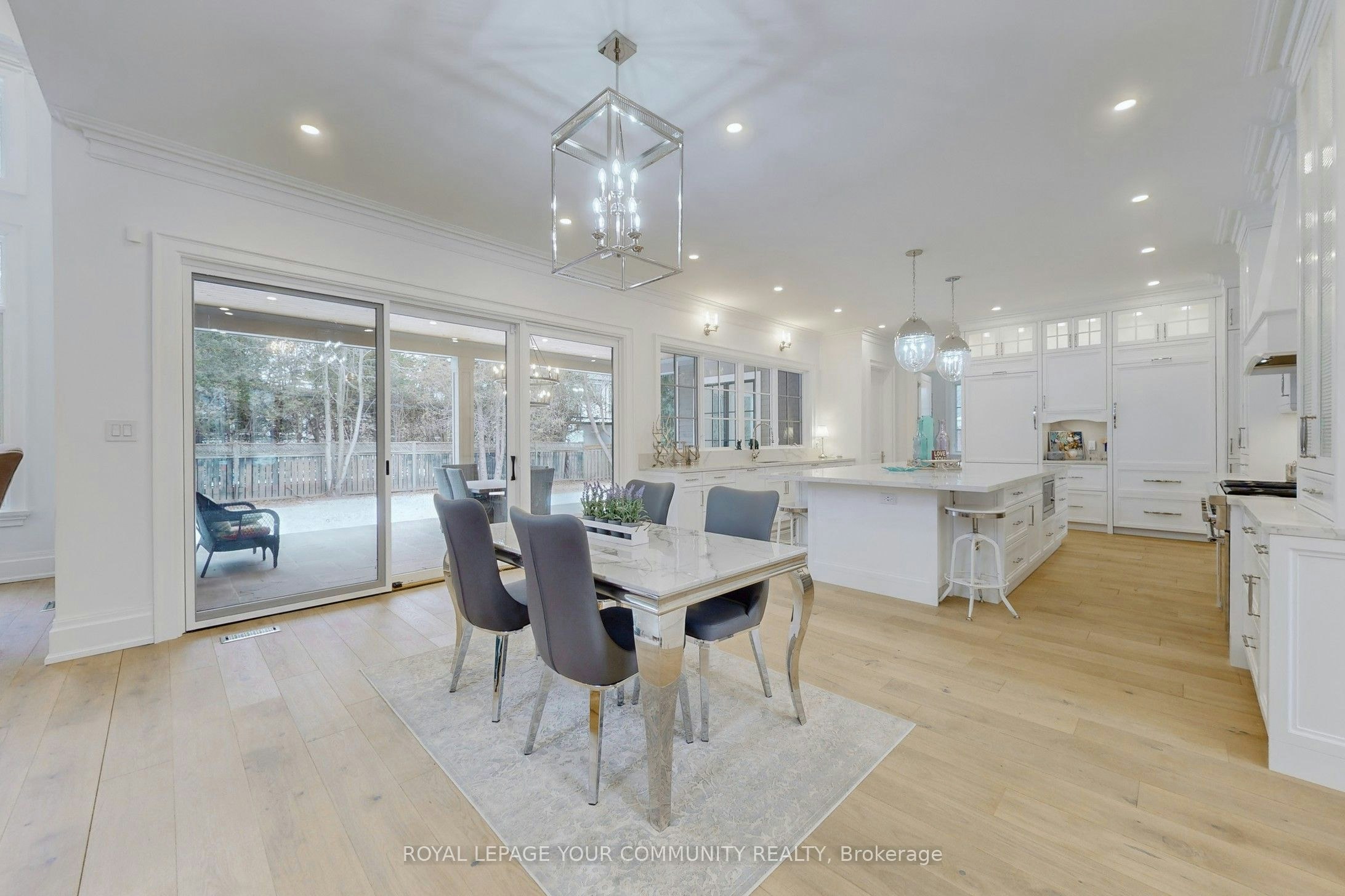 1427 Lakeshore Road W, Oakville, ON, L6L 1G4 - 9
