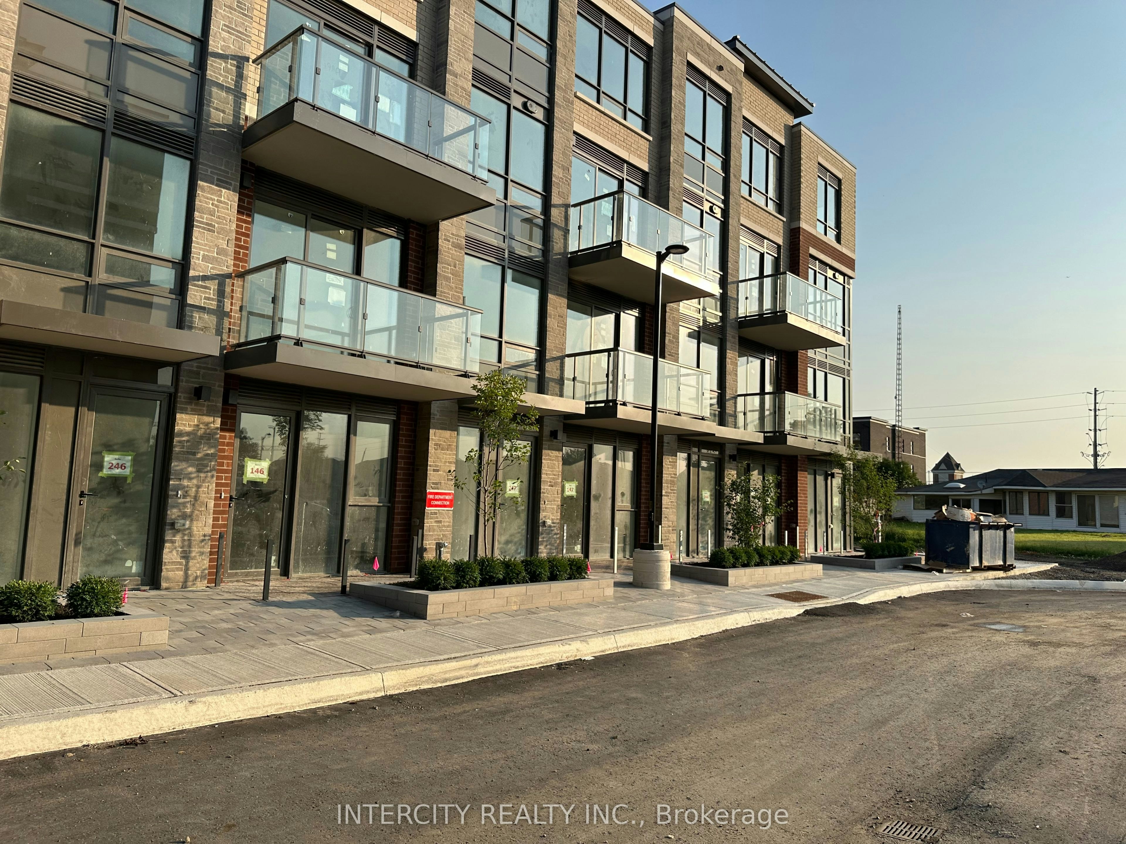 138-85 Attmar Drive, Brampton, ON, L6P 0Y6 - 4