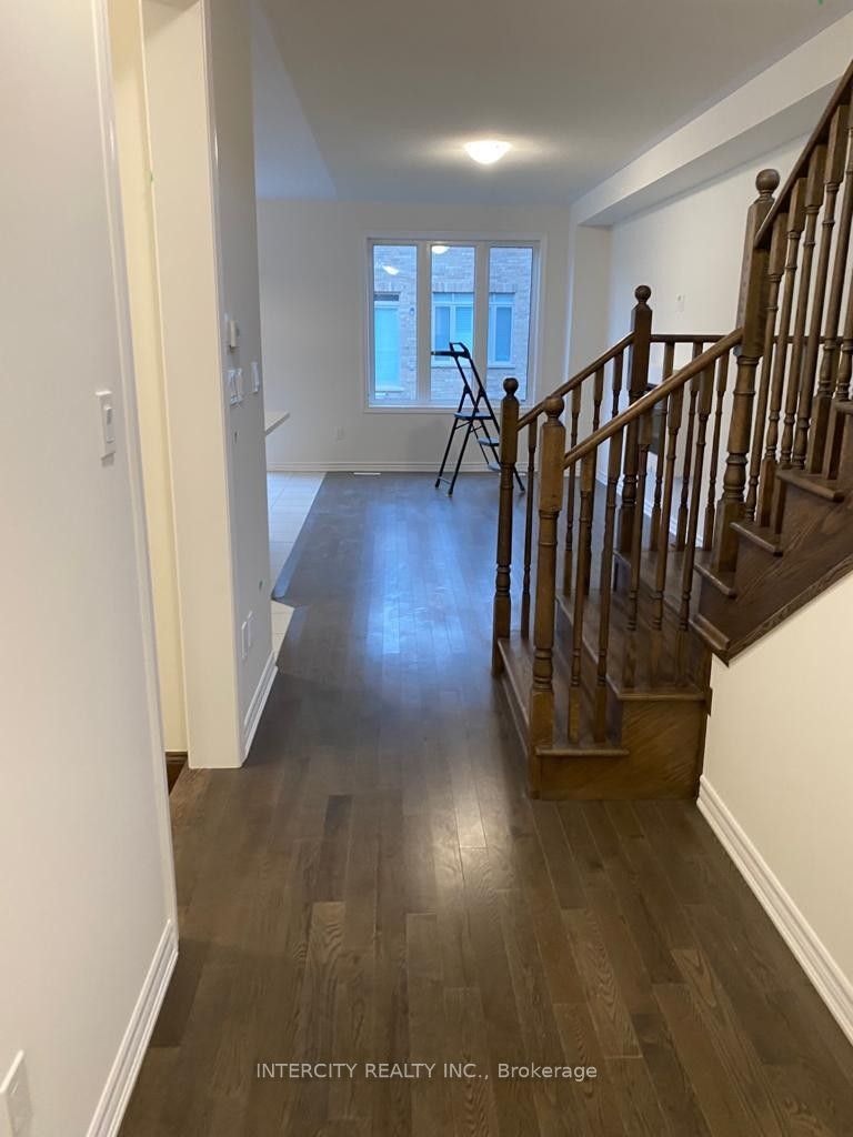 8 Spinland Street, Caledon, ON, L7C 4K4 - 2