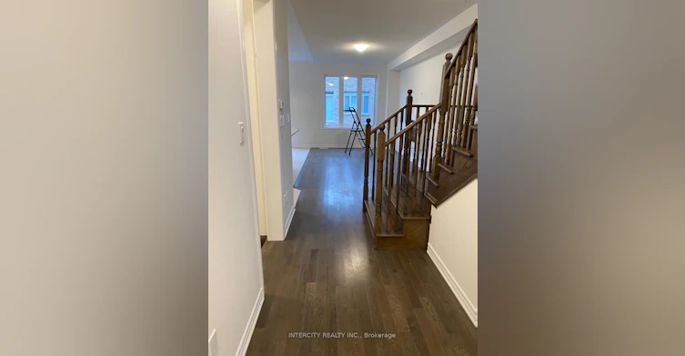 8 Spinland Street, Caledon, ON, L7C 4K4 - 2