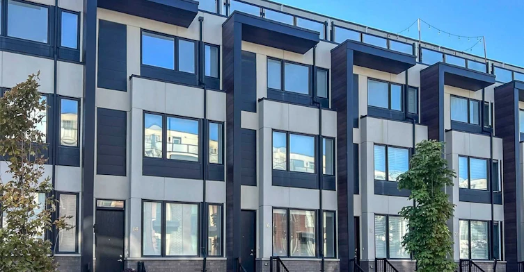 16 Caroline Carpenter Grove, Toronto, ON, M3K 0B1 - 3