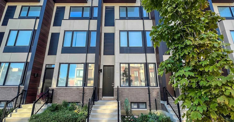 16 Caroline Carpenter Grove, Toronto, ON, M3K 0B1