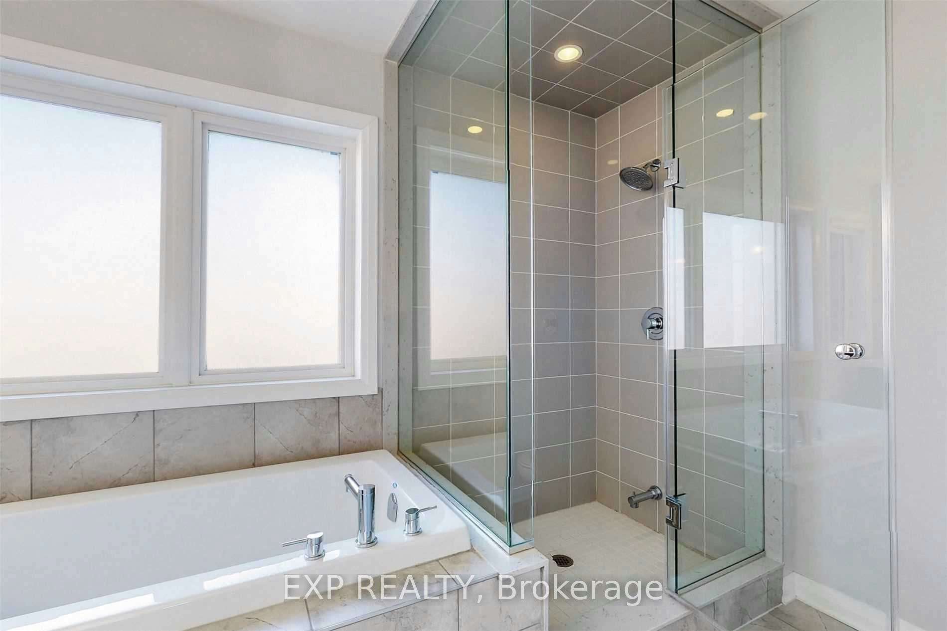 16 Caroline Carpenter Grove, Toronto, ON, M3K 0B1 - 14