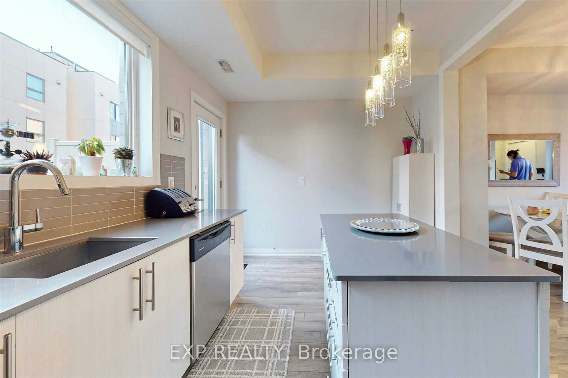 16 Caroline Carpenter Grove, Toronto, ON, M3K 0B1 - 25
