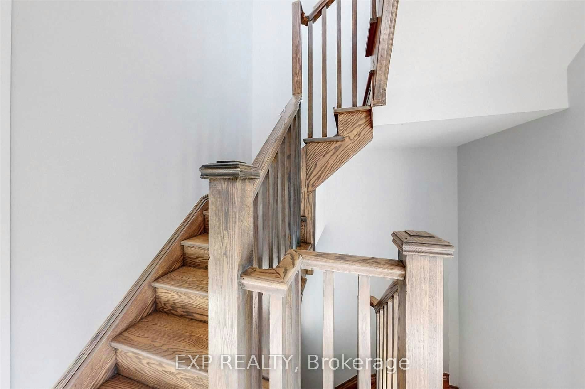 16 Caroline Carpenter Grove, Toronto, ON, M3K 0B1 - 18