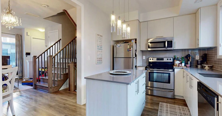 16 Caroline Carpenter Grove, Toronto, ON, M3K 0B1 - 26