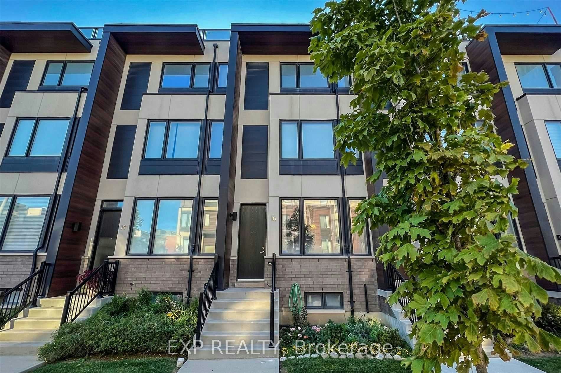 16 Caroline Carpenter Grove, Toronto, ON, M3K 0B1 - 6