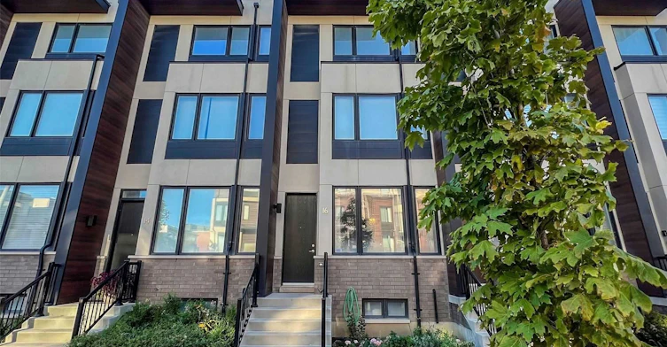 16 Caroline Carpenter Grove, Toronto, ON, M3K 0B1 - 6