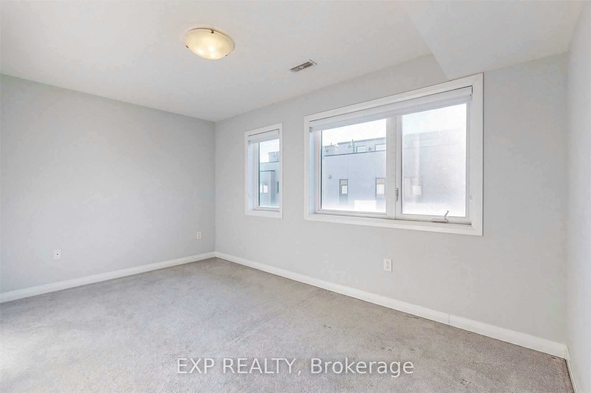 16 Caroline Carpenter Grove, Toronto, ON, M3K 0B1 - 9
