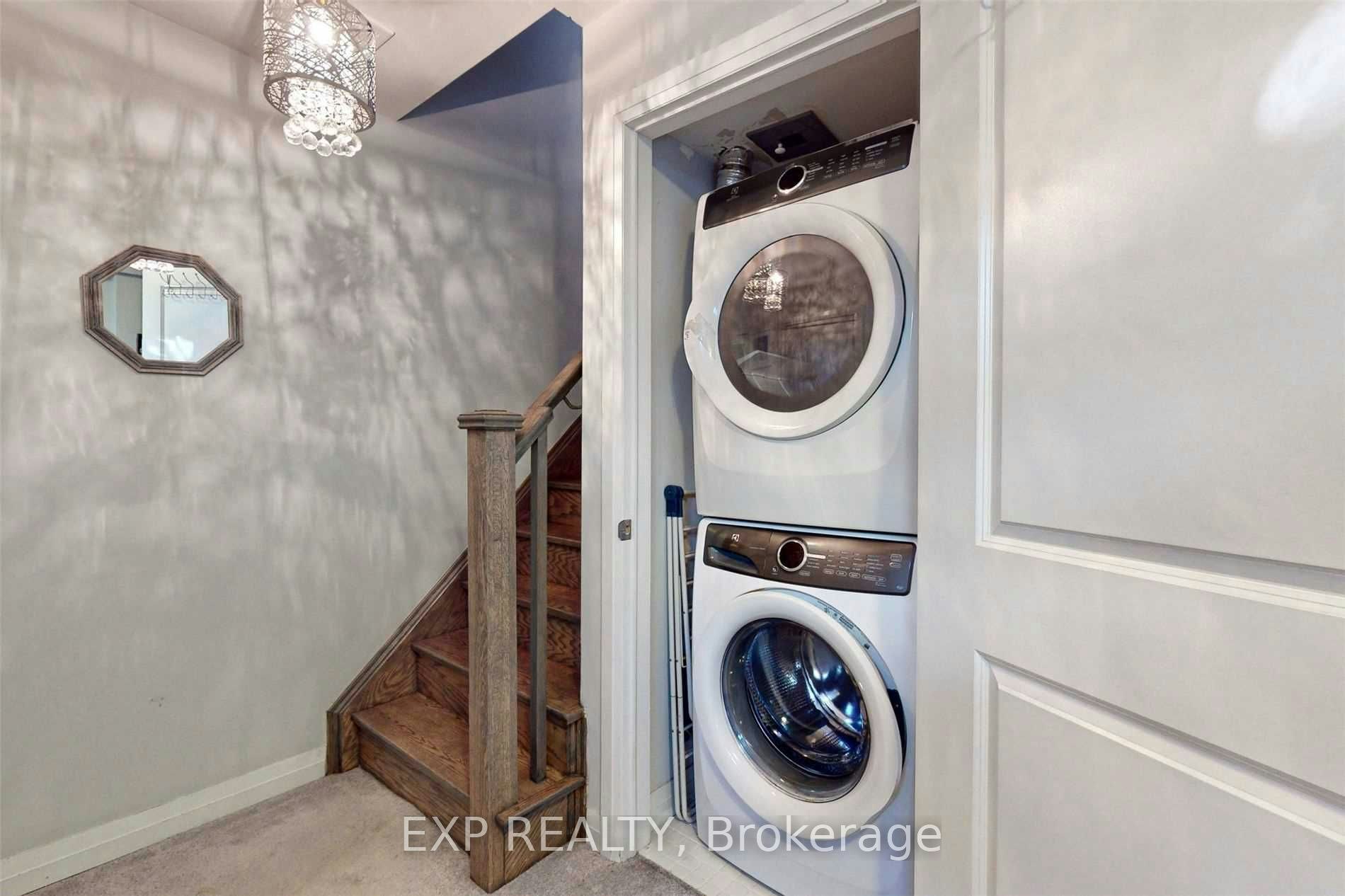 16 Caroline Carpenter Grove, Toronto, ON, M3K 0B1 - 21