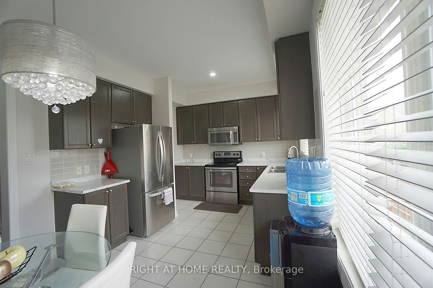 15 Magdalene Crescent, Brampton, ON, L6Z 0G9 - 13