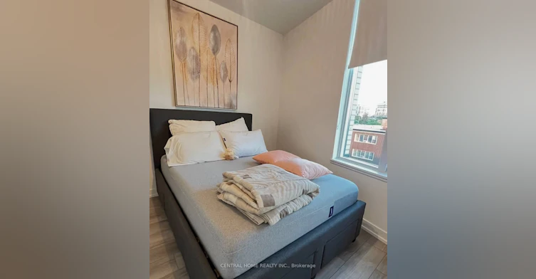 432-3100 Keele Street, Toronto, ON, M3M 0E1 - 3