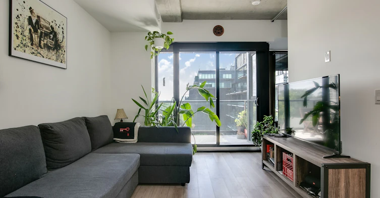 526-7 Smith Crescent, Toronto, ON, M8Z 0G3 - 8