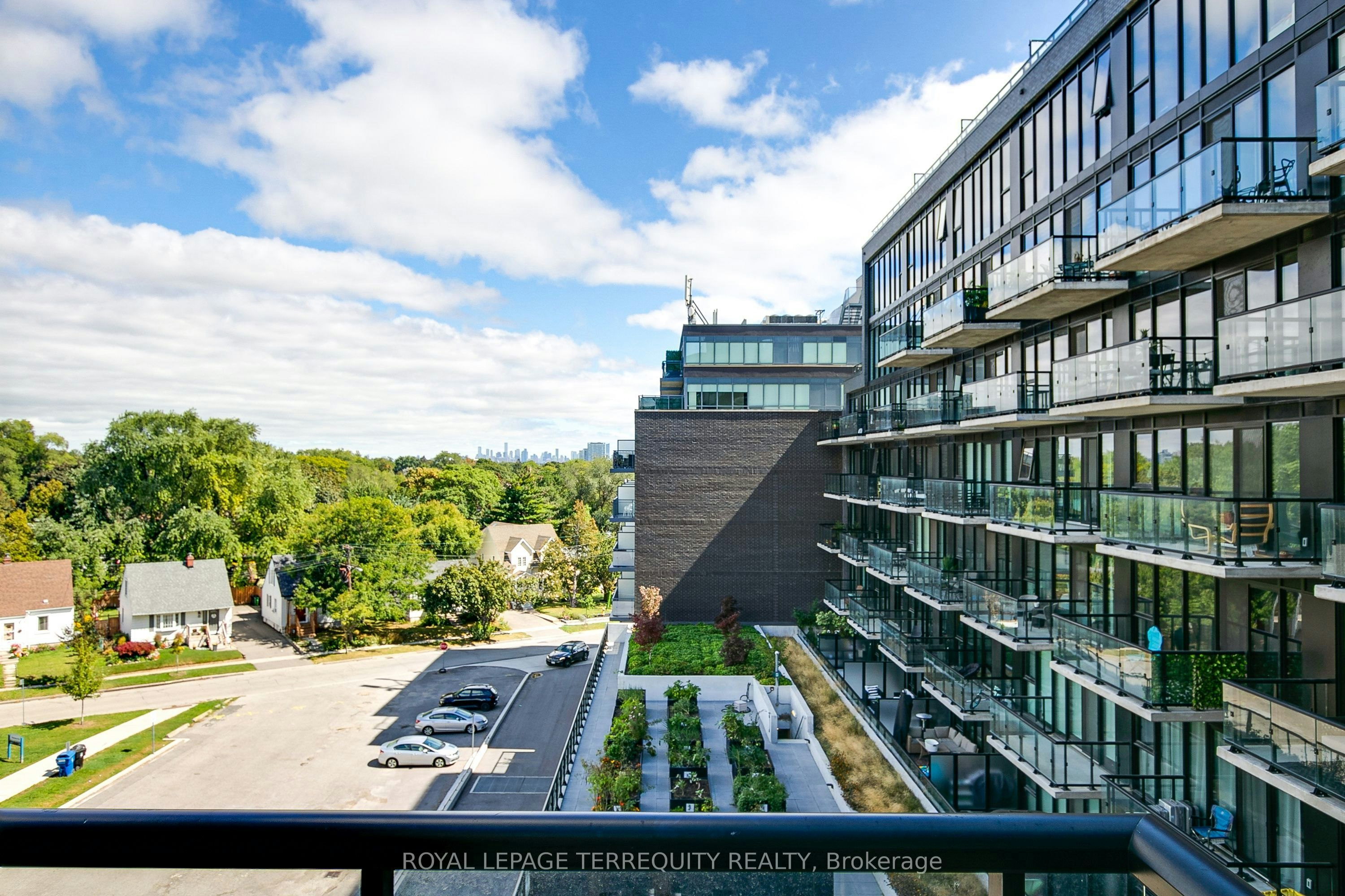 526-7 Smith Crescent, Toronto, ON, M8Z 0G3 - 16