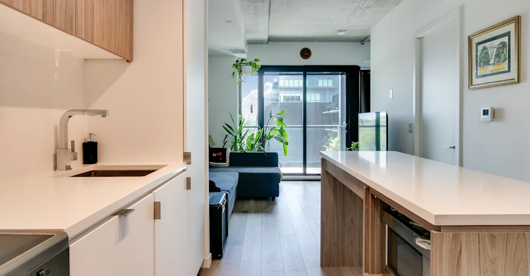 526-7 Smith Crescent, Toronto, ON, M8Z 0G3 - 7