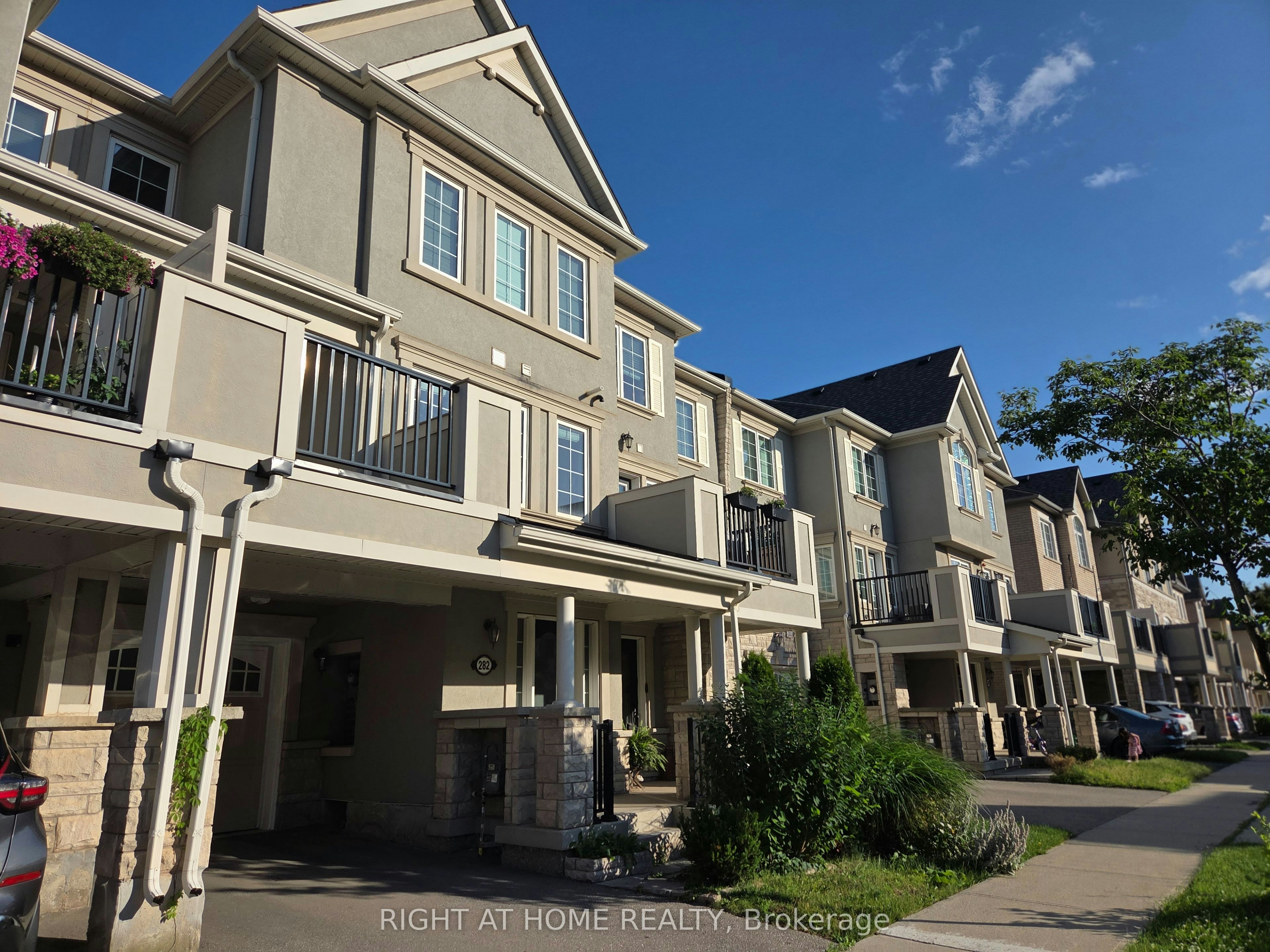 282 Jemima Drive E, Oakville, ON, L6M 0V6 - 2