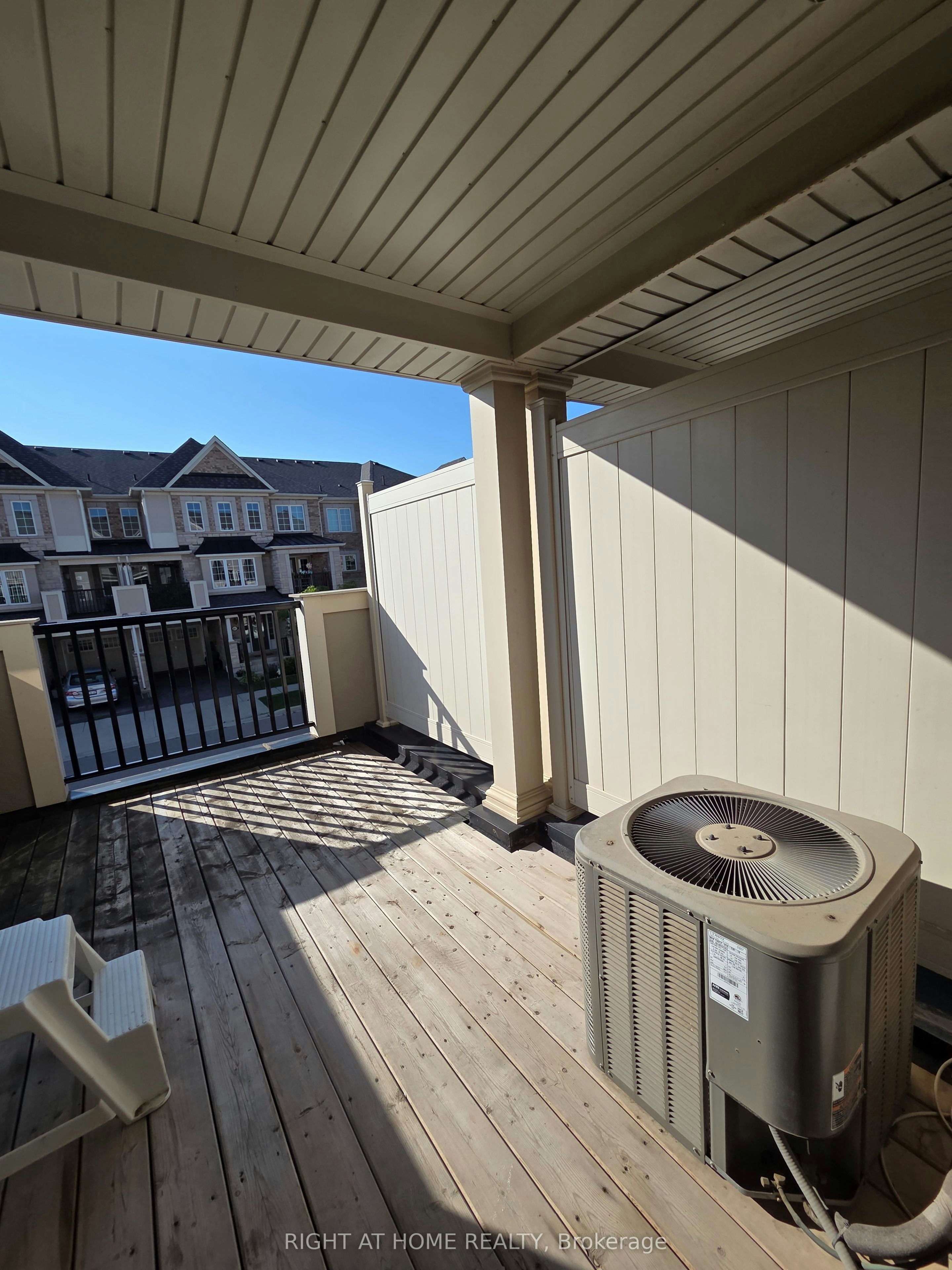 282 Jemima Drive E, Oakville, ON, L6M 0V6 - 8