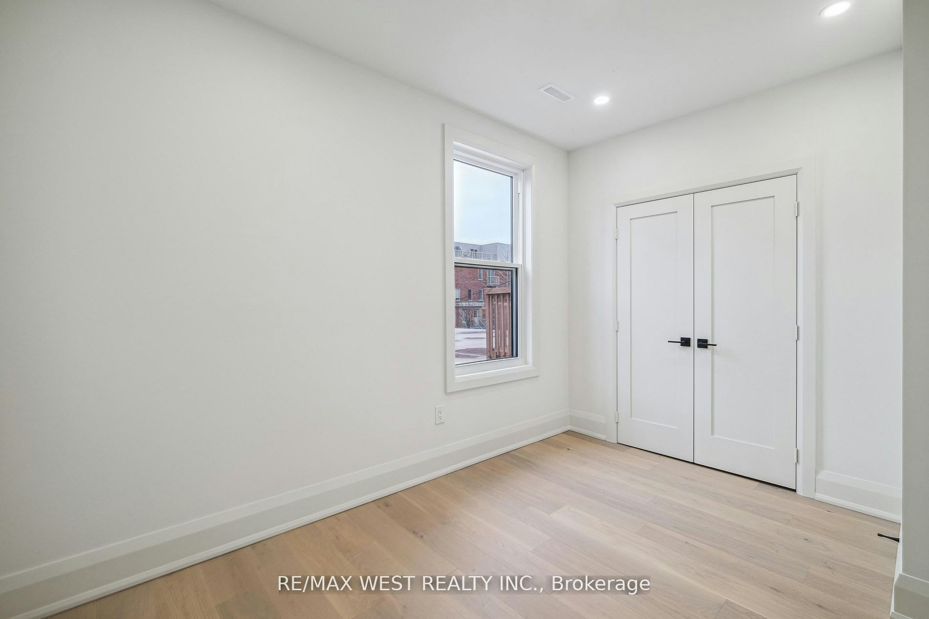 5-202 Perth Avenue, Toronto, ON, M6P 3X8 - 7