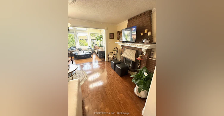 #Room 2-4099 Fieldgate Drive, Mississauga, ON, L4W 2C6 - 2