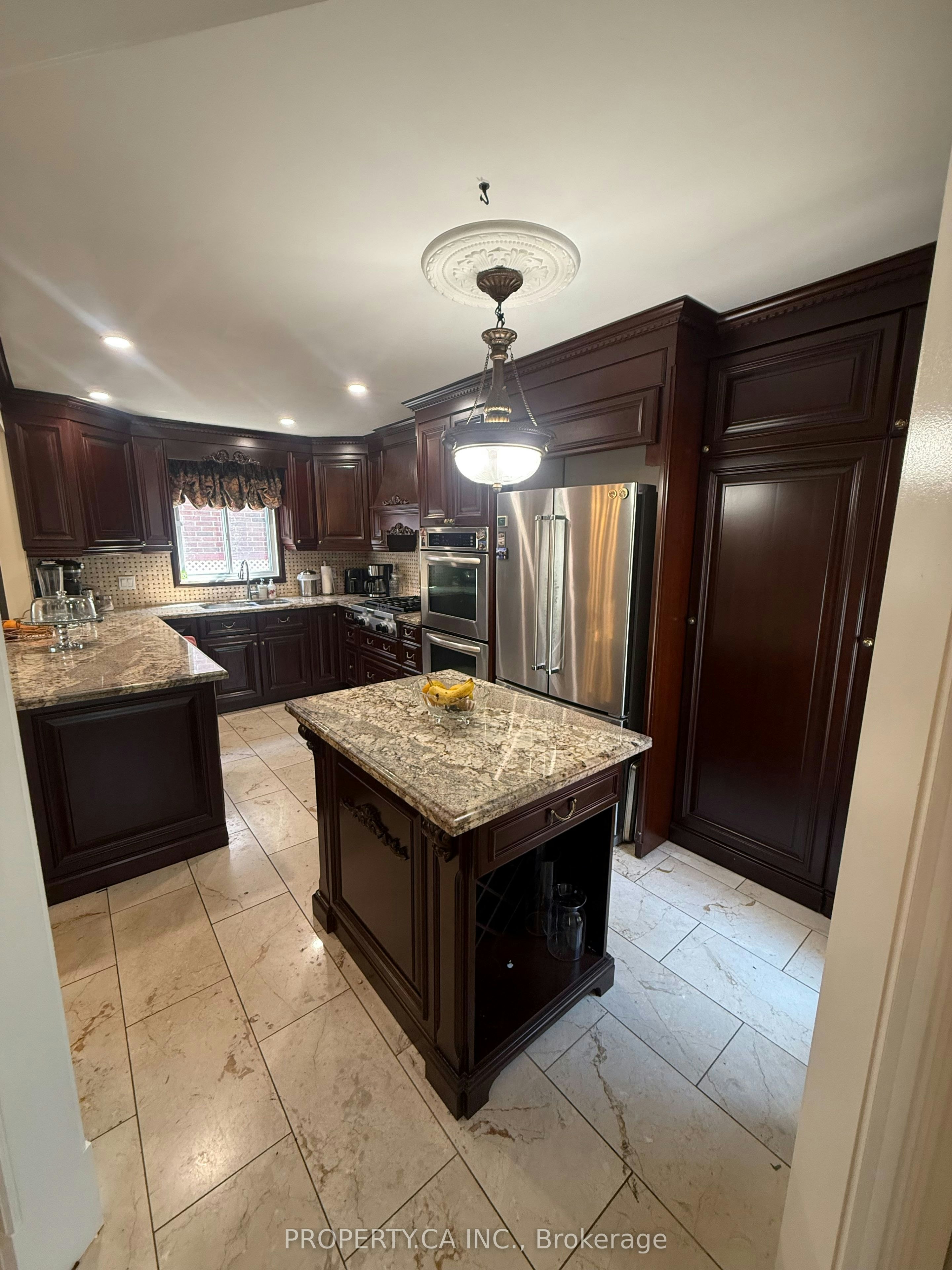 #Room 2-4099 Fieldgate Drive, Mississauga, ON, L4W 2C6 - 4