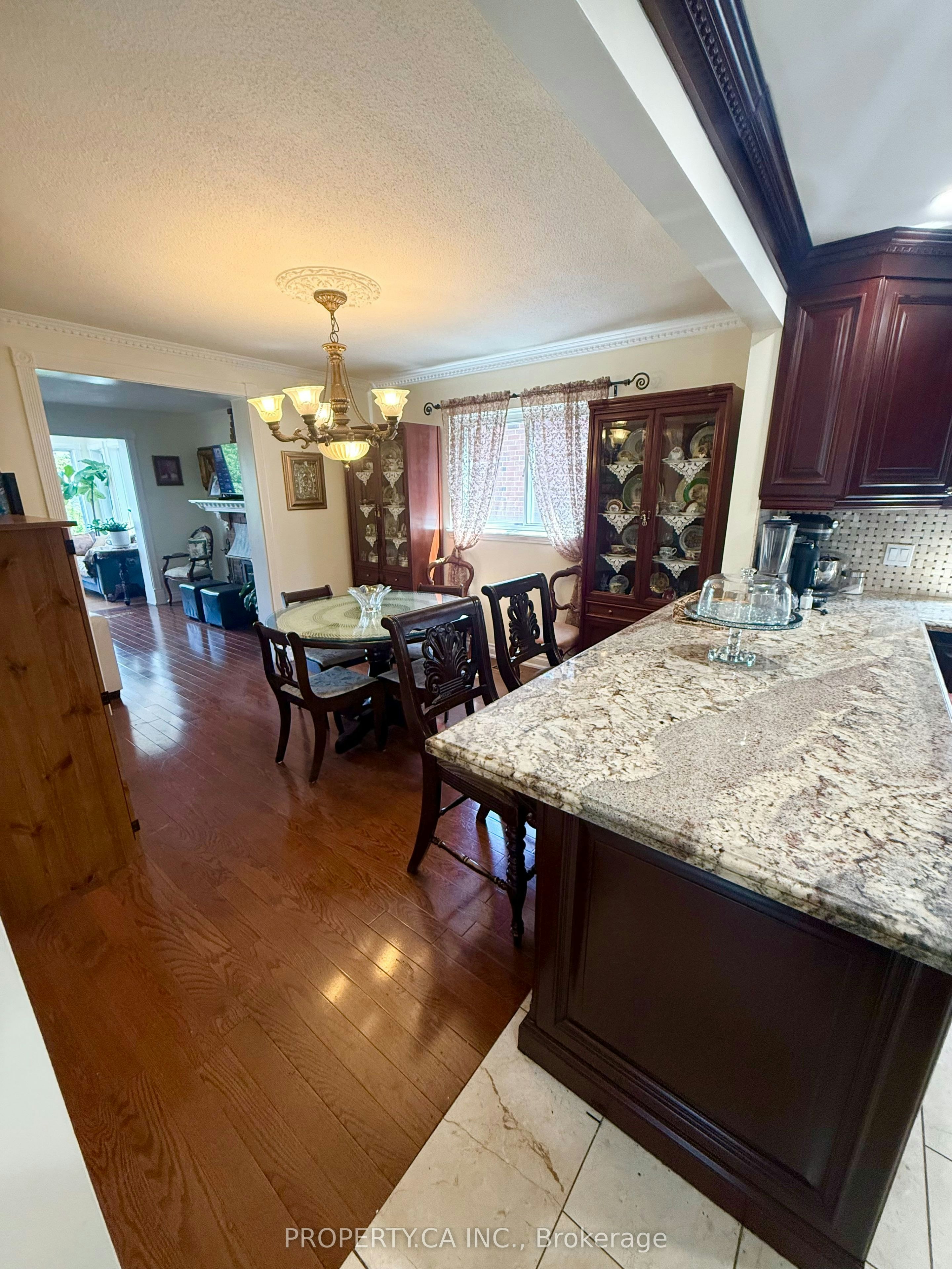#Room 2-4099 Fieldgate Drive, Mississauga, ON, L4W 2C6 - 5