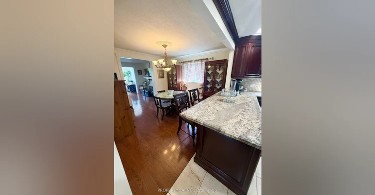 #Room 2-4099 Fieldgate Drive, Mississauga, ON, L4W 2C6 - 5