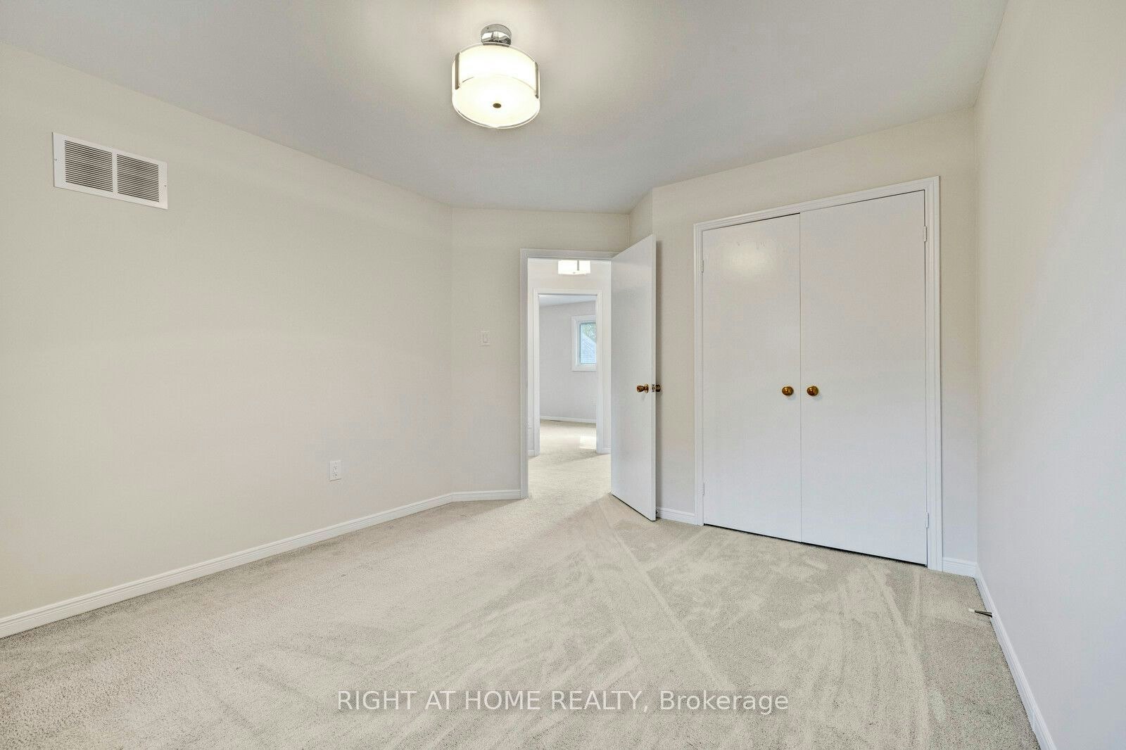 Main-6302 Tenth Line, Mississauga, ON, L5N 5T1 - 19