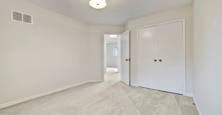 Main-6302 Tenth Line, Mississauga, ON, L5N 5T1 - 19