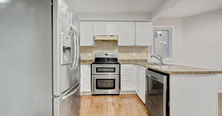 Main-6302 Tenth Line, Mississauga, ON, L5N 5T1 - 12