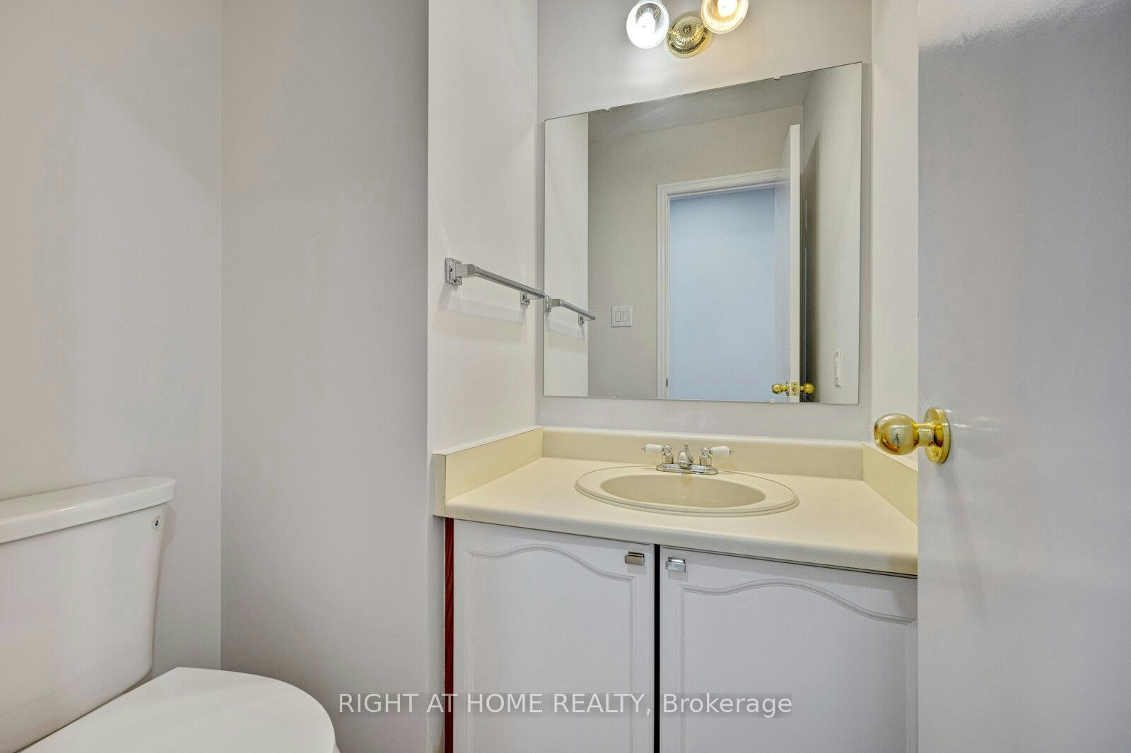Main-6302 Tenth Line, Mississauga, ON, L5N 5T1 - 14