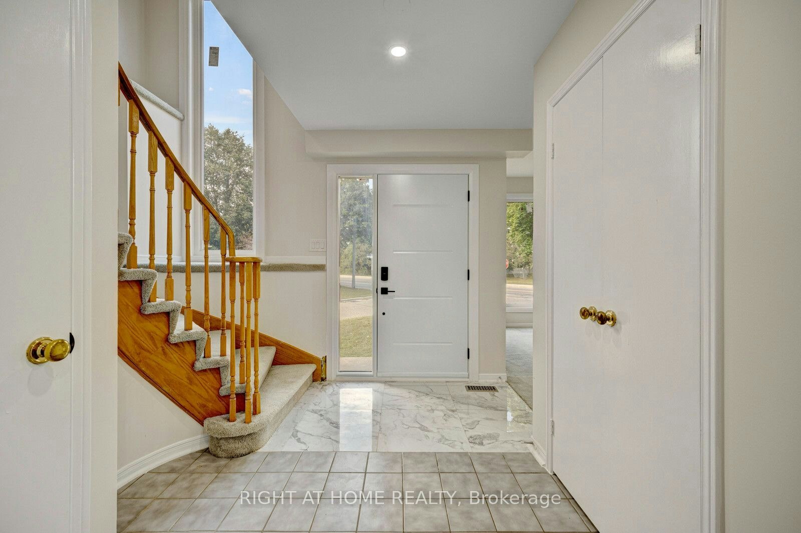 Main-6302 Tenth Line, Mississauga, ON, L5N 5T1 - 3