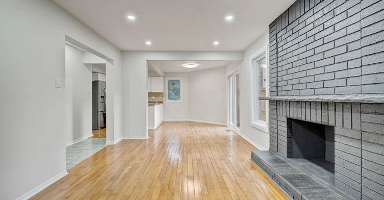 Main-6302 Tenth Line, Mississauga, ON, L5N 5T1 - 8