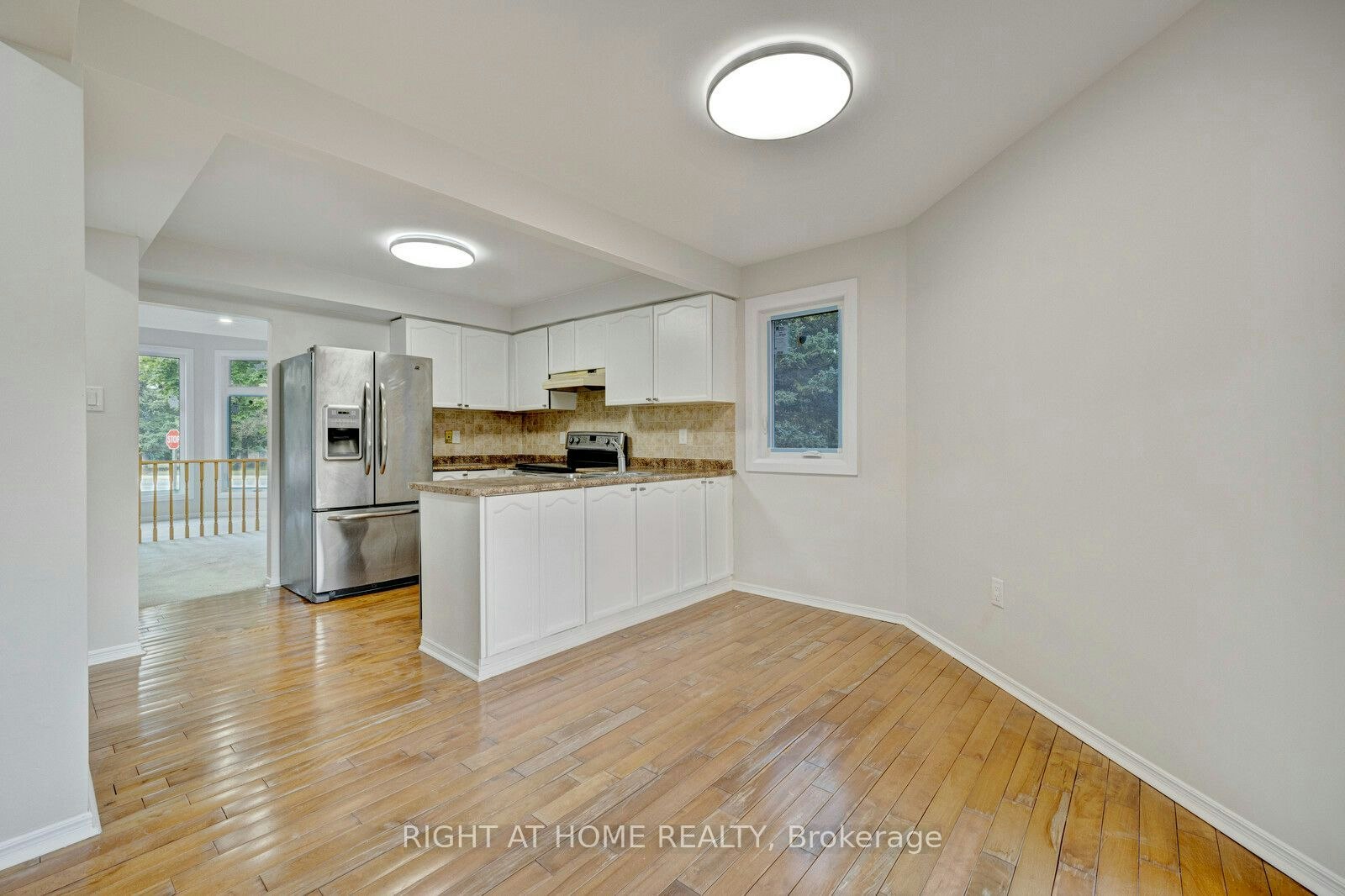 Main-6302 Tenth Line, Mississauga, ON, L5N 5T1 - 11