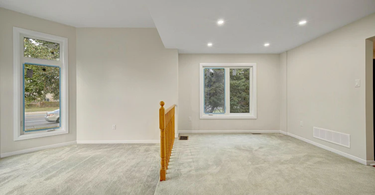 Main-6302 Tenth Line, Mississauga, ON, L5N 5T1 - 5