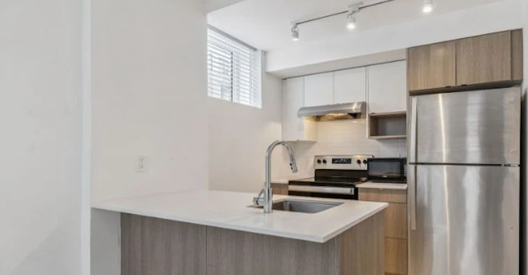 817-1133 Cooke Boulevard N, Burlington, ON, L7T 4A8 - 5
