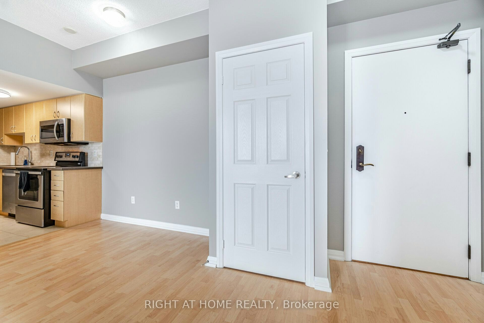907-220 Forum Drive, Mississauga, ON, L4Z 4K1 - 4