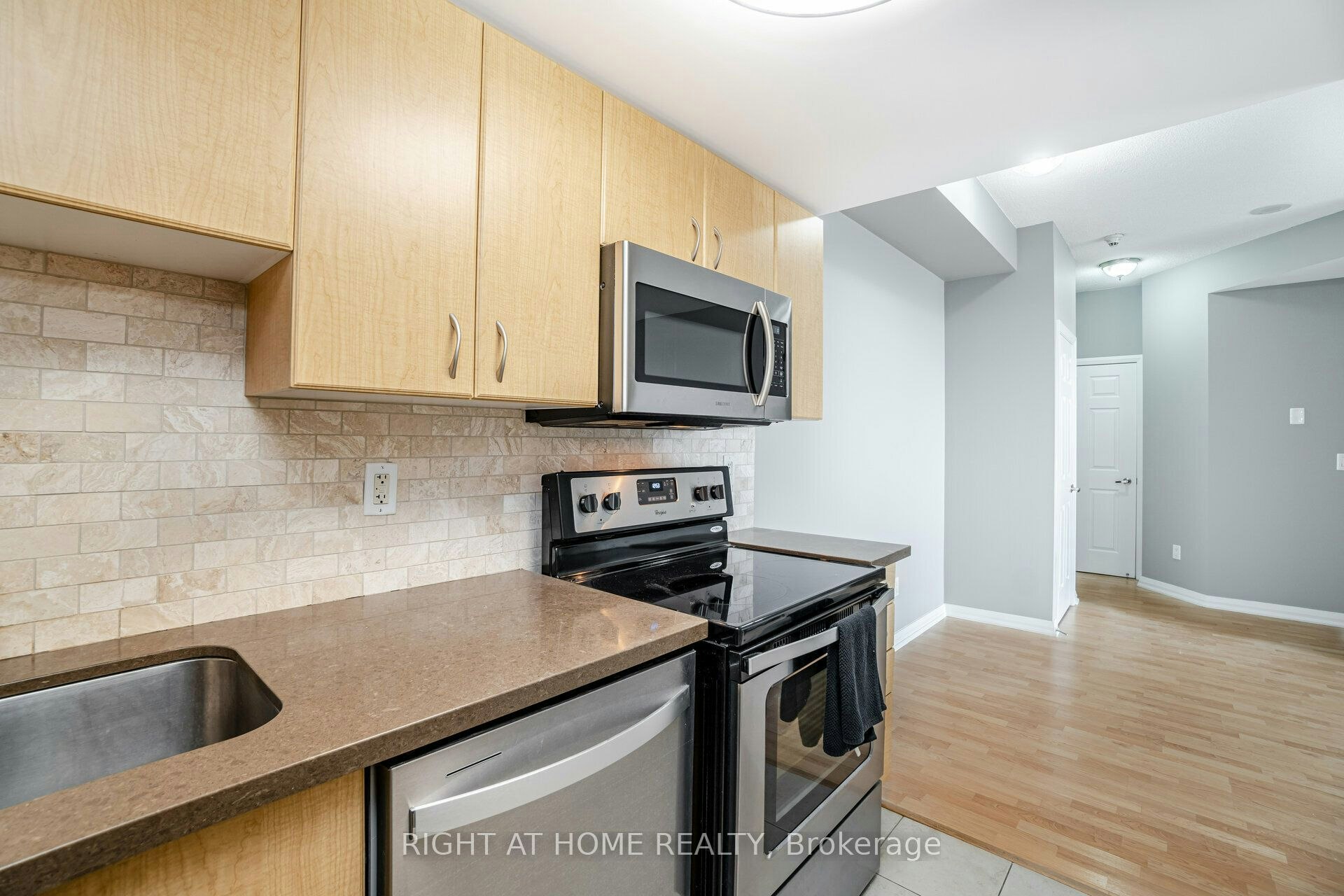 907-220 Forum Drive, Mississauga, ON, L4Z 4K1 - 5