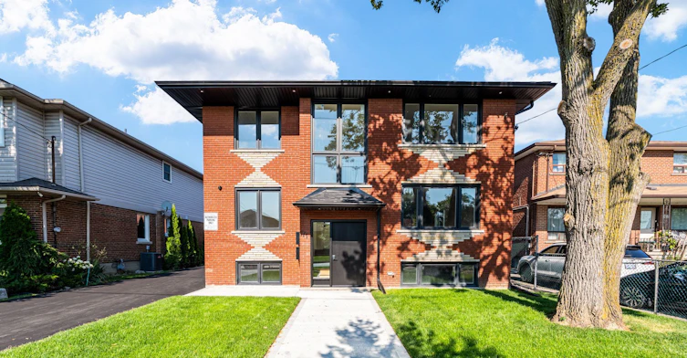 171 Gamma Basement Street, Toronto, ON, M8W 4G3