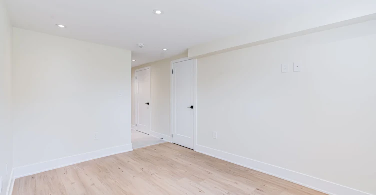 171 Gamma Basement Street, Toronto, ON, M8W 4G3 - 6