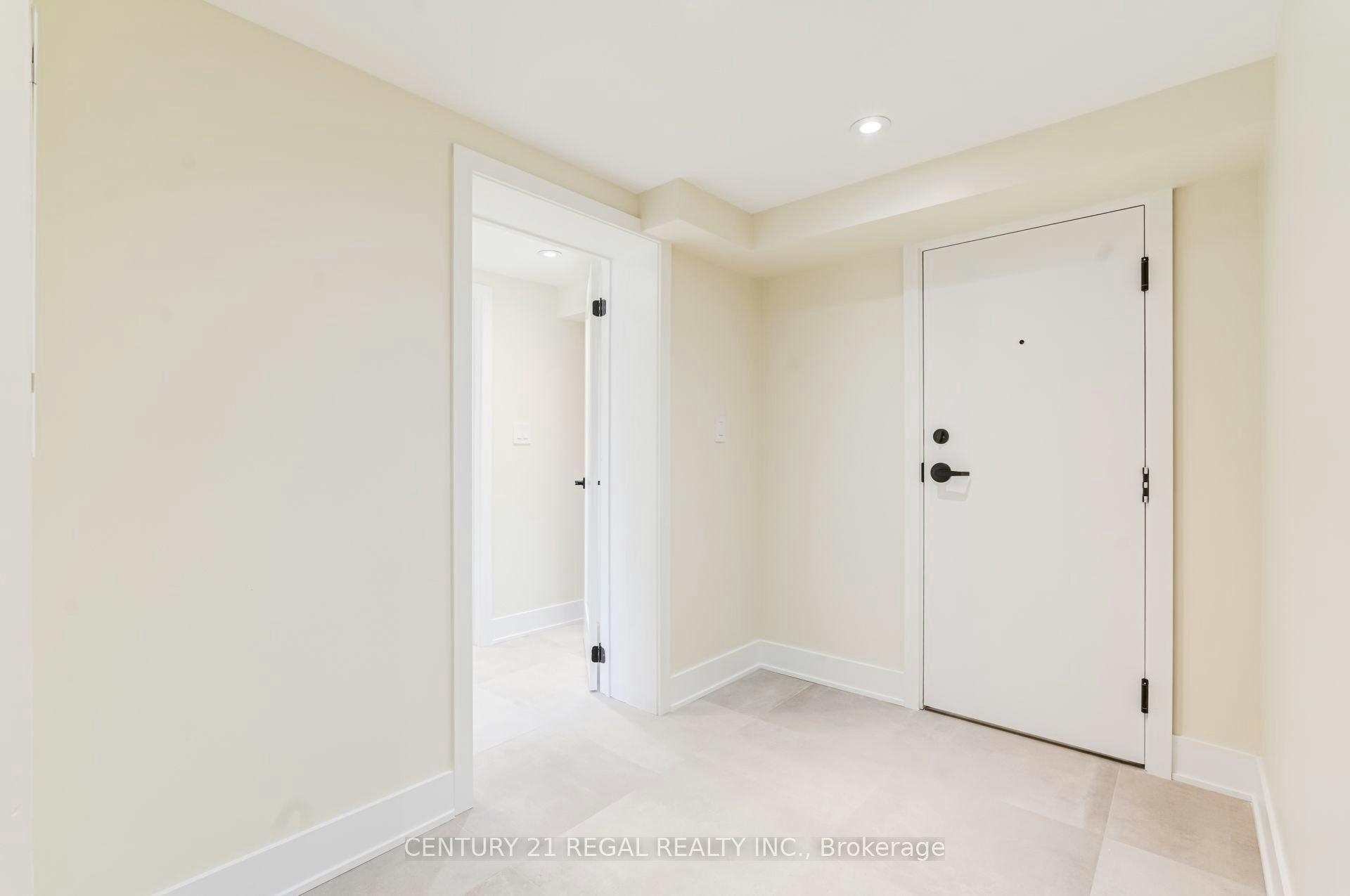 171 Gamma Basement Street, Toronto, ON, M8W 4G3 - 4