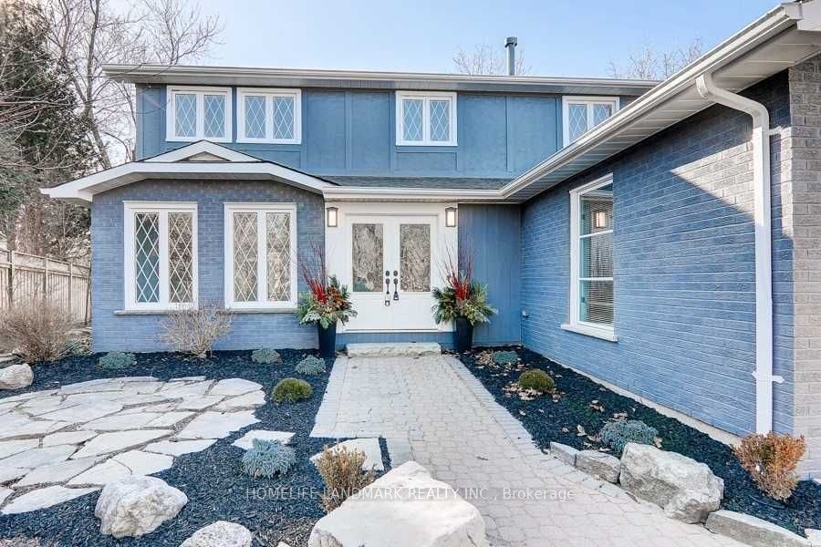 210 Valleyview Court, Oakville, ON, L6L 5H8 - 2