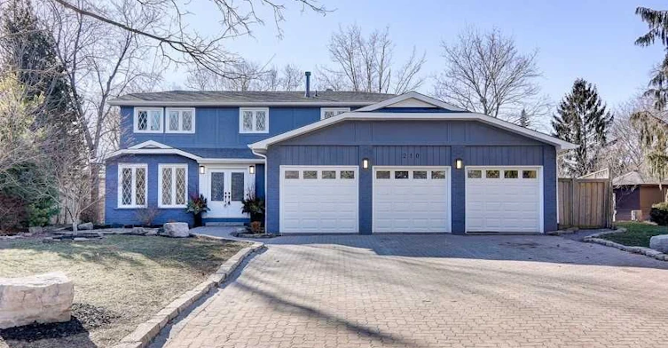 210 Valleyview Court, Oakville, ON, L6L 5H8