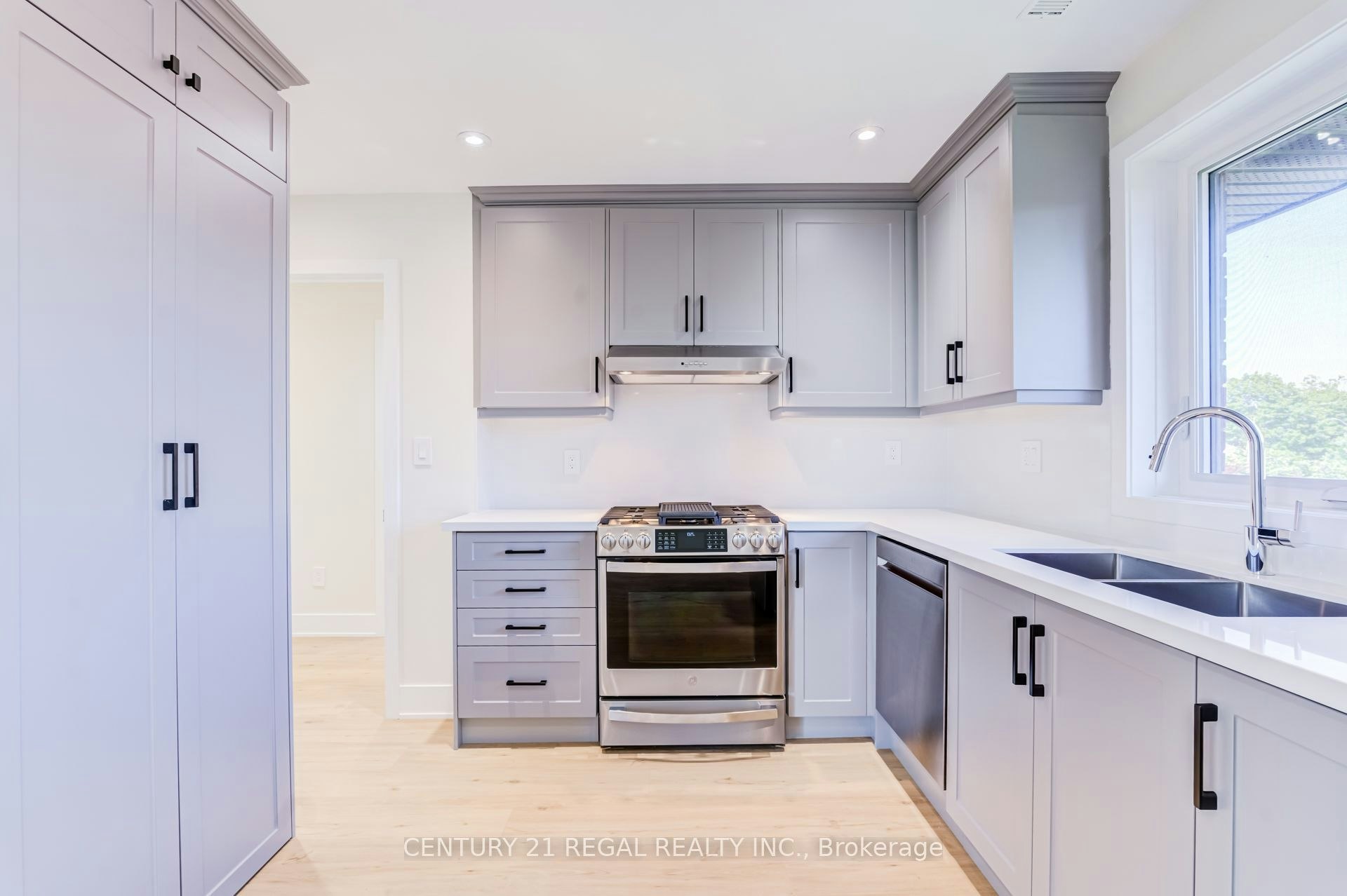 3-171 Gamma Street, Toronto, ON, M8W 4G3 - 5