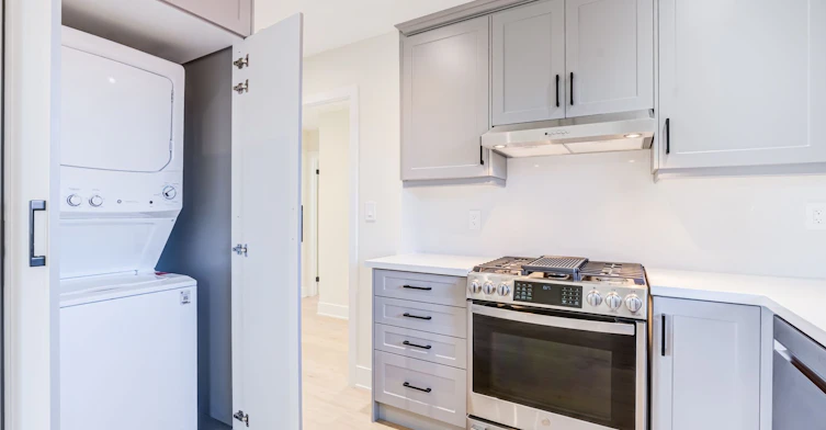 3-171 Gamma Street, Toronto, ON, M8W 4G3 - 4