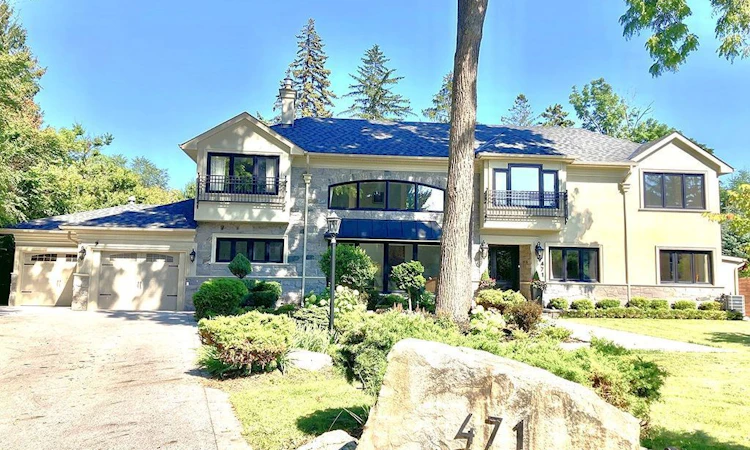 471 Country Club Crescent