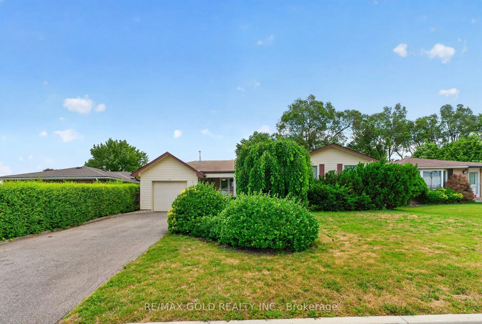 18 Esplanade Road, Brampton, ON, L6T 2C7