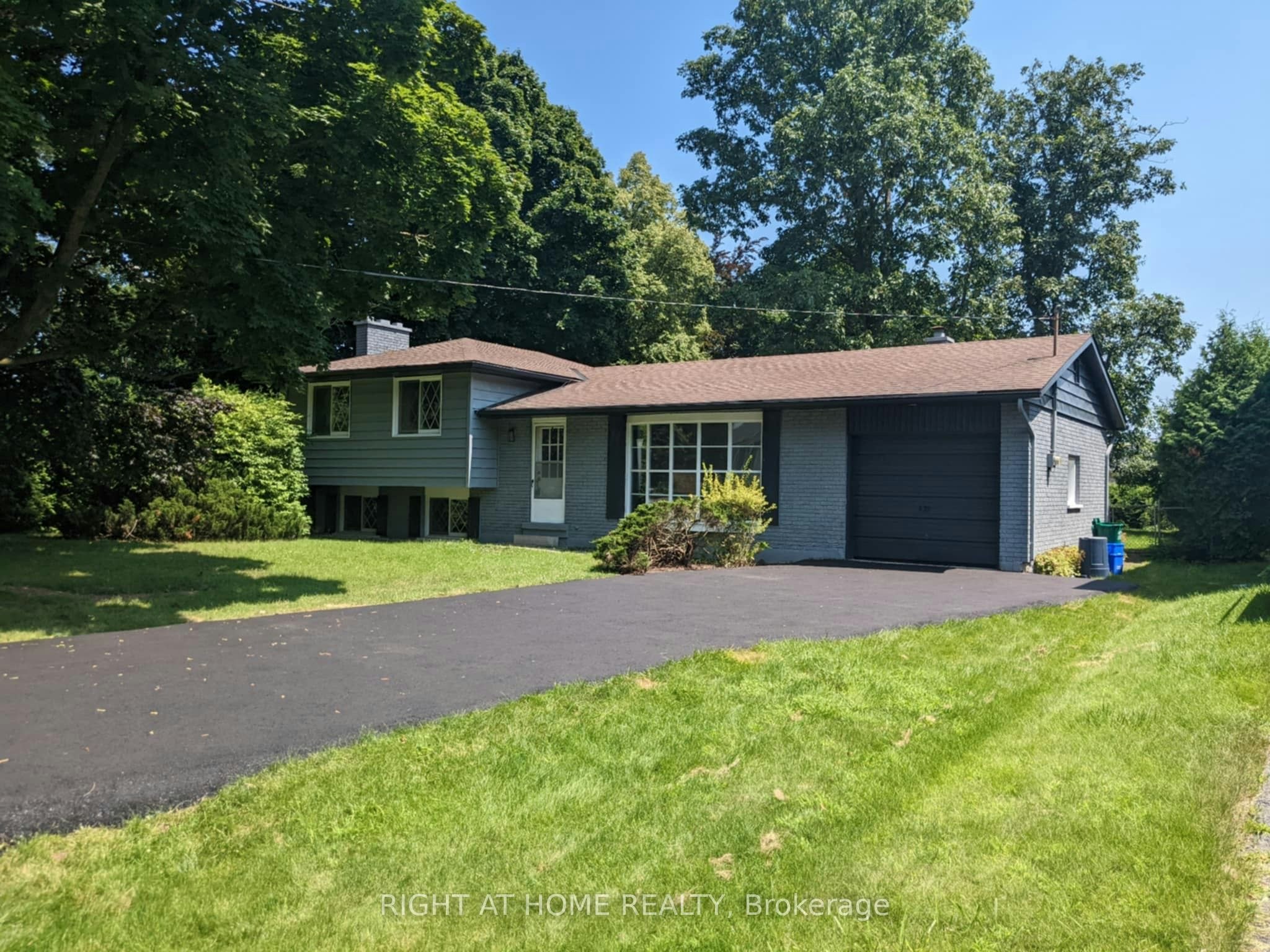 464 Sandlewood Road, Oakville, ON, L6L 3S4