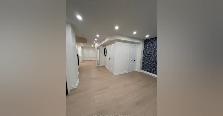 3186 Owls Foot Drive, Mississauga, ON, L5M 6V5 - 2