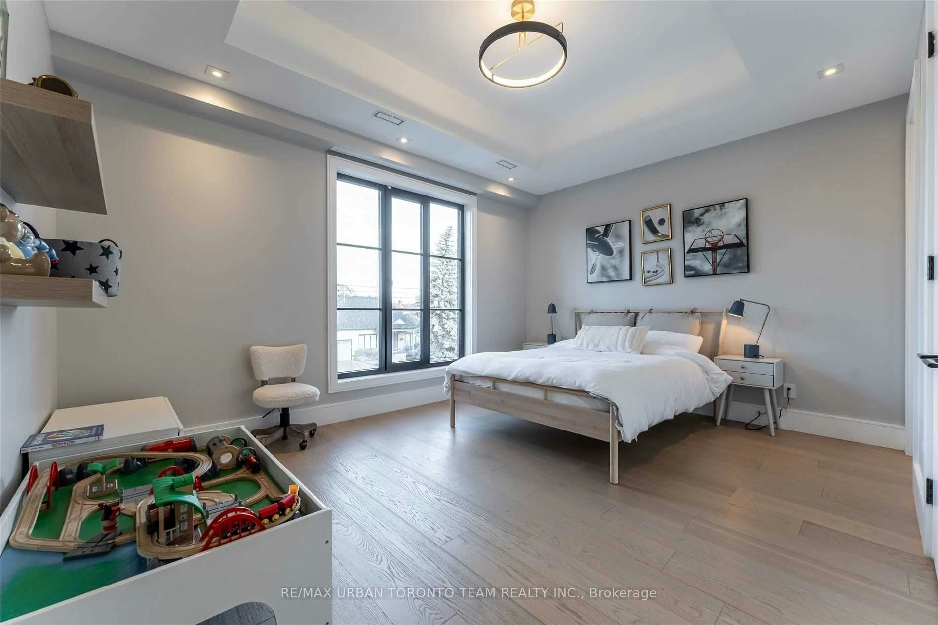 39 Cardigan Road, Toronto, ON, M8Z 2W1 - 32