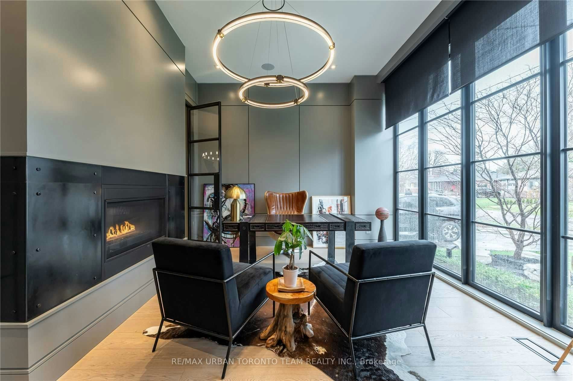 39 Cardigan Road, Toronto, ON, M8Z 2W1 - 3